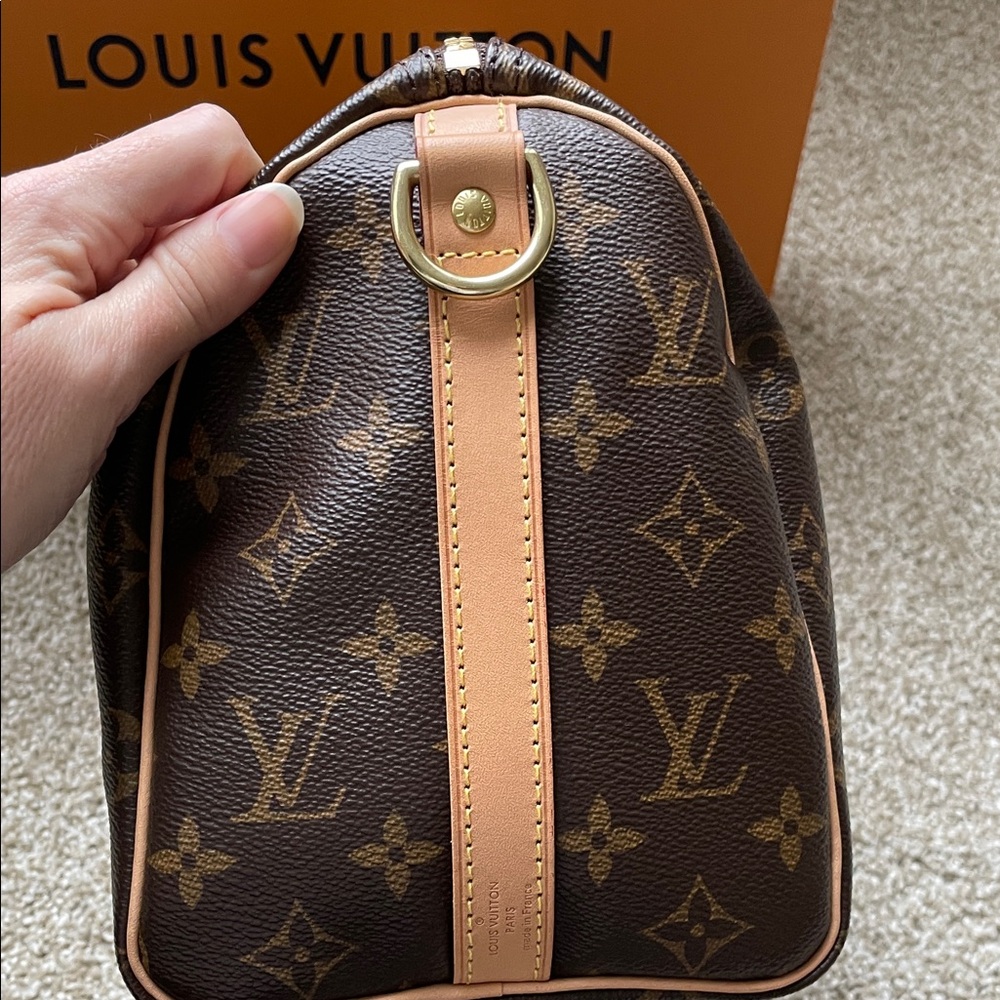 Louis Vuitton Monogram Canvas Speedy 25 Bandoulière with Natural Vachetta Trim - Picture 4 of 15